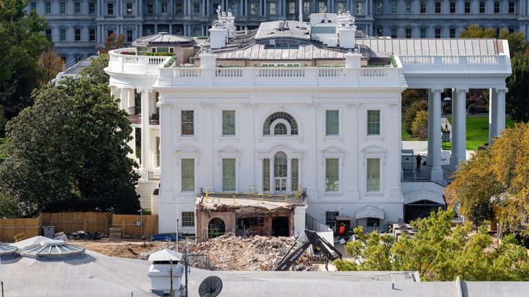 White House ballroom: Trump Plans New $250M Addition