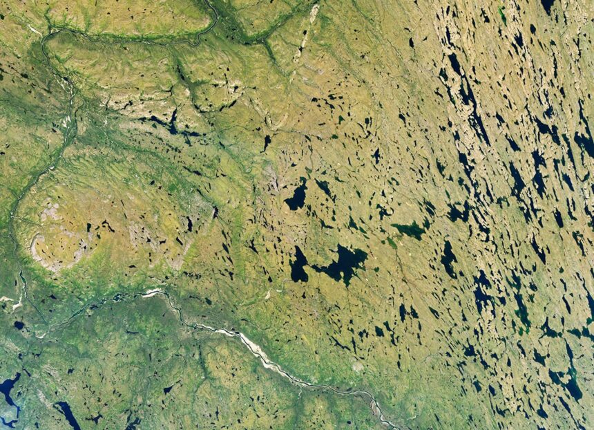 fall colors in Nunavut